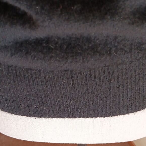 Halogen Black Cashmere Sweater. Preppy. Classic. - Picture 4 of 10